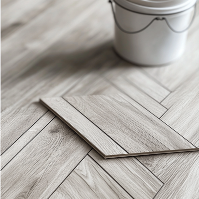 Расход клея для напольных покрытий: как рассчитать и не переплатить?